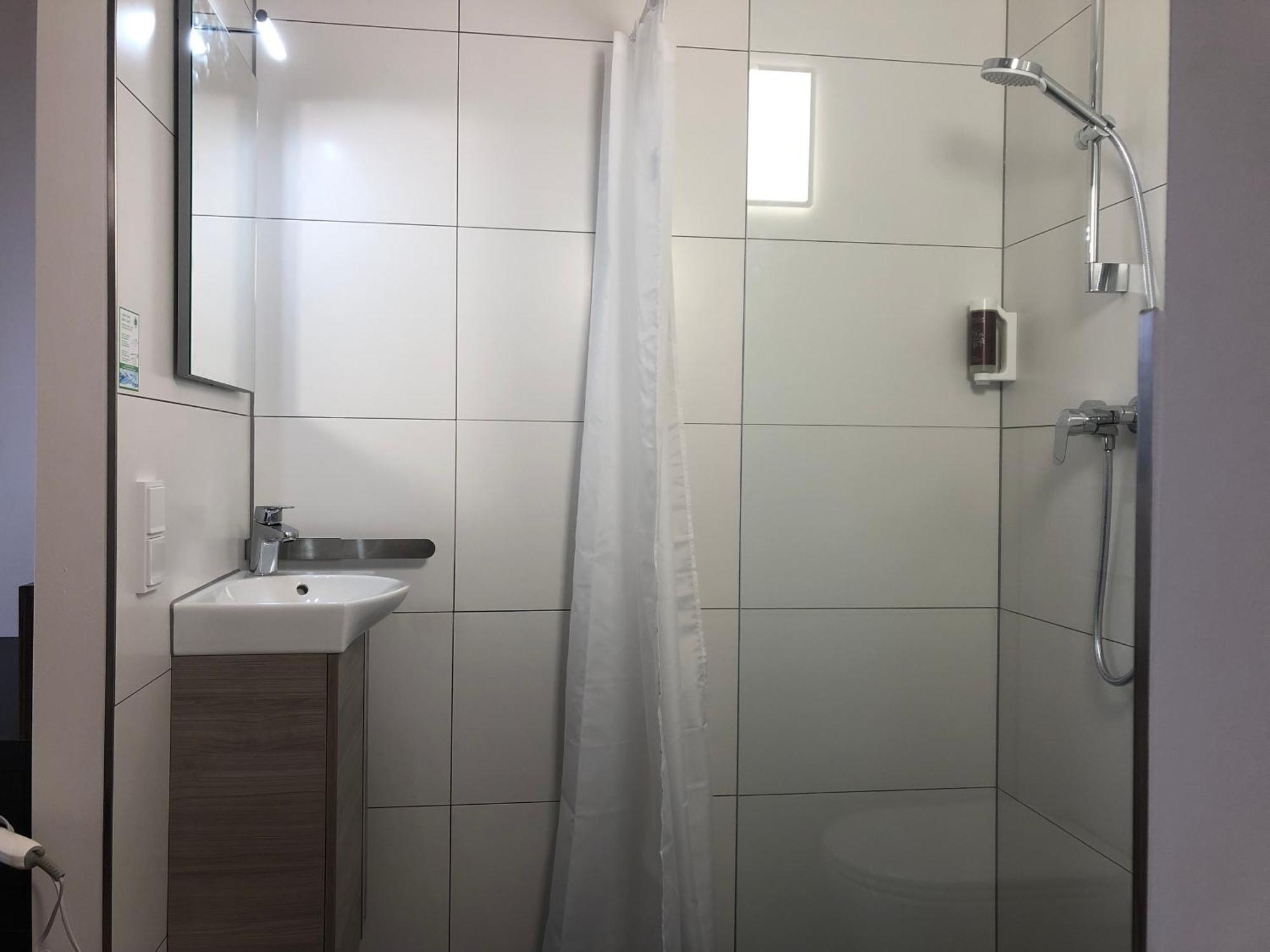 Hotel Kapelle رادولفزيل ام بوندنز المظهر الخارجي الصورة